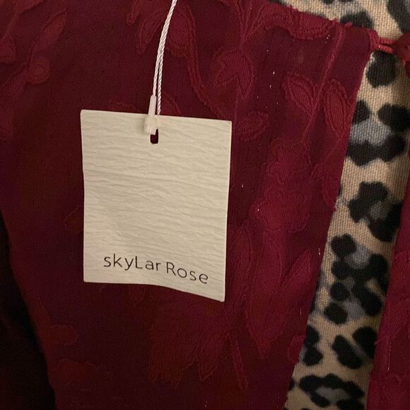 Skyler Rose Dress Medium NWT - Picture 8 of 9